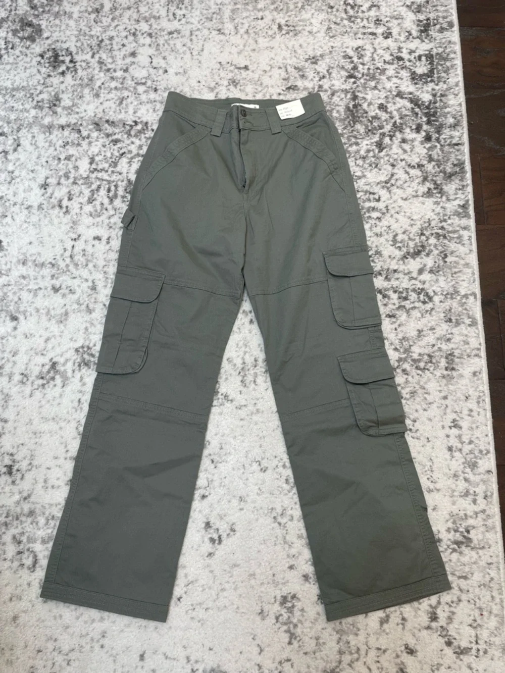 NWT Abercrombie High Rise Relaxed Cargo Pants - Picture 5 of 10